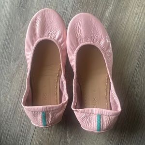 NWOT Tieks Size 9 Flats
